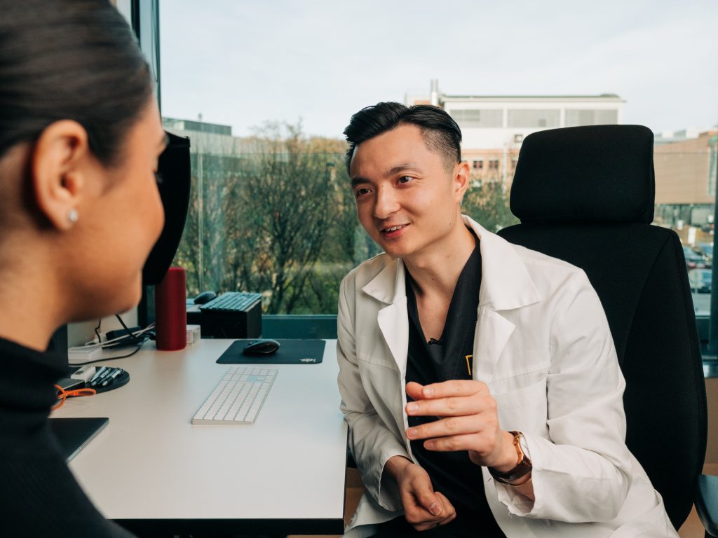 tony ho med pasient på nydalen medisinek senter